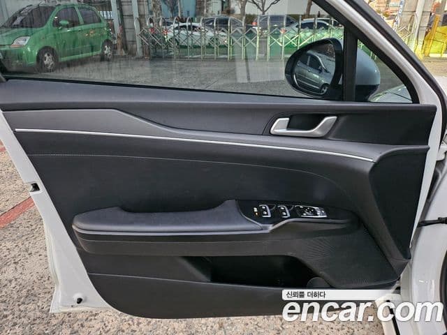 Kia K5 3세대 Standard, 2023 17