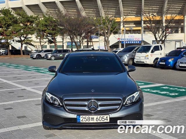 Mercedes-Benz E-класс W213 Avantgarde, 2020 1