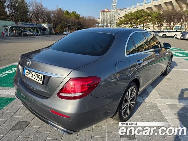 Mercedes-Benz E-класс W213 Avantgarde, 2020 6