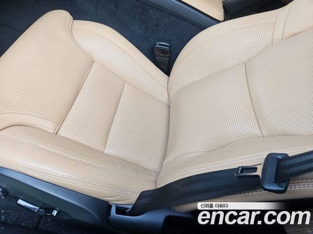 Volvo XC60 2세대 T8 Ultra Bright, 2025 10