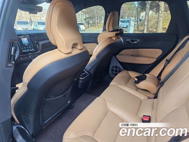 Volvo XC60 2세대 T8 Ultra Bright, 2025 14