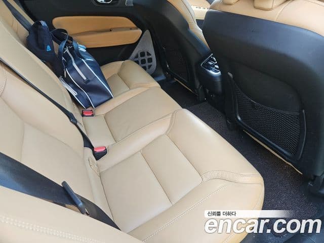 Volvo XC60 2세대 T8 Ultra Bright, 2025 15