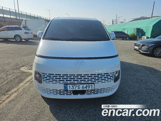 Hyundai Staria Modern, 2025 3
