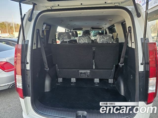 Hyundai Staria Modern, 2025 7