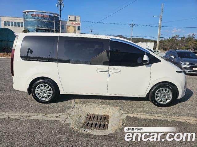 Hyundai Staria Modern, 2025 19