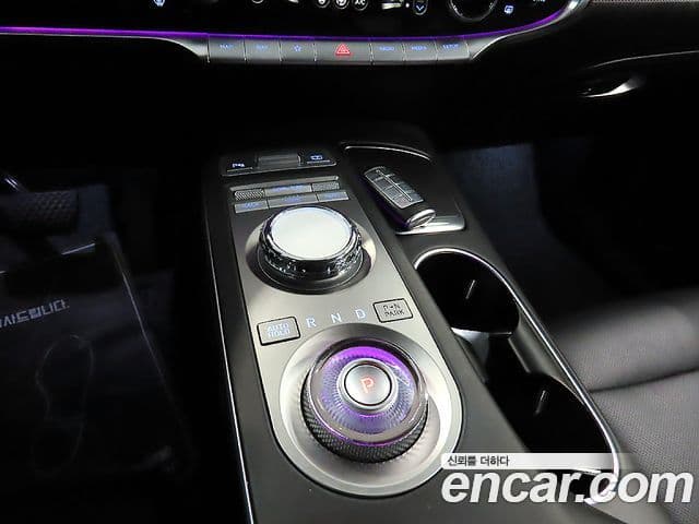 Genesis GV70, 2021 13