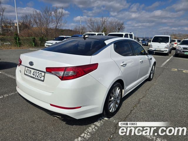 Kia K5 коричневый, 2011 2