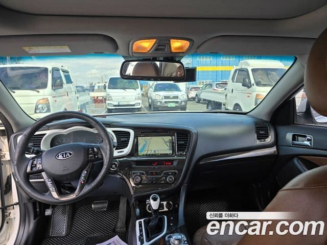 Kia K5 коричневый, 2011 7