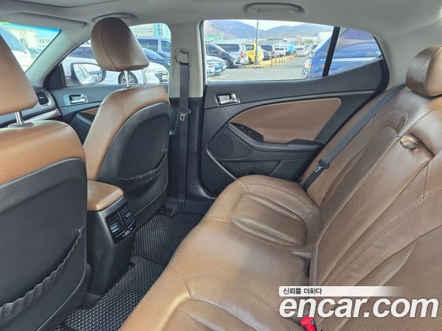 Kia K5 коричневый, 2011 10