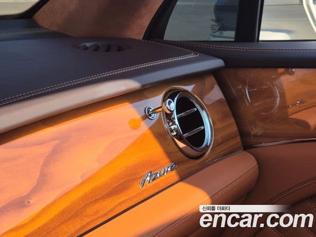 Bentley Bentayga 4.0 V8 Azure, 2023 15