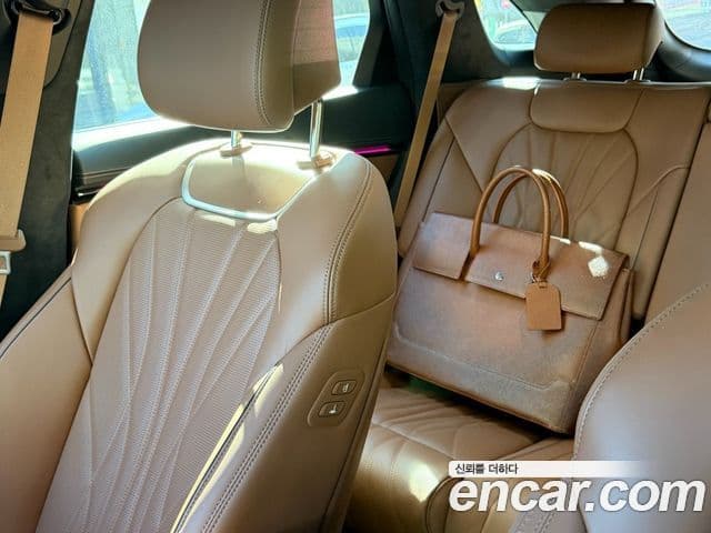 Genesis GV70, 2026 8