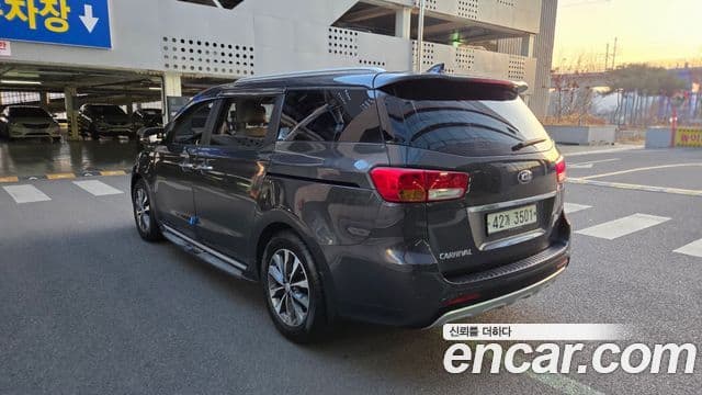 Kia All New Carnival Luxury, 2018 6