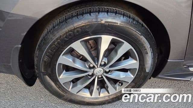 Kia All New Carnival Luxury, 2018 18