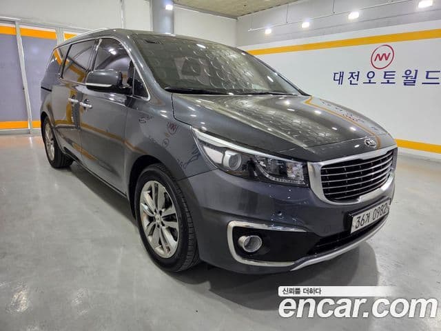 Kia All New Carnival VIP, 2016 3