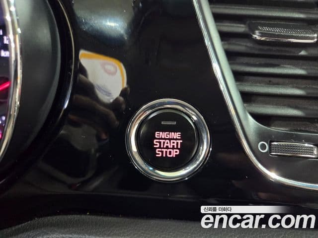 Kia All New Carnival VIP, 2016 10