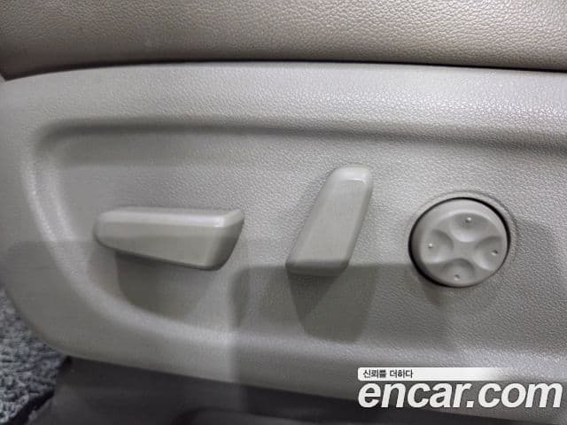 Kia All New Carnival VIP, 2016 12
