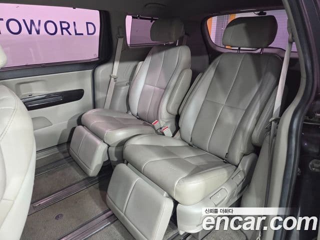 Kia All New Carnival VIP, 2016 16