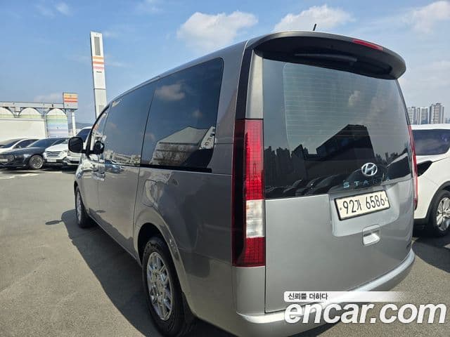 Hyundai Staria Modern, 2022 18