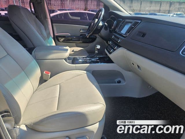 Kia The / новый New Carnival Special, 2019 10