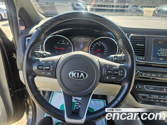 Kia The / новый New Carnival Special, 2019 19