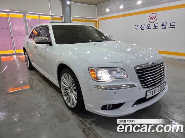 크라이슬러 The / новый New 300C, 2014 3