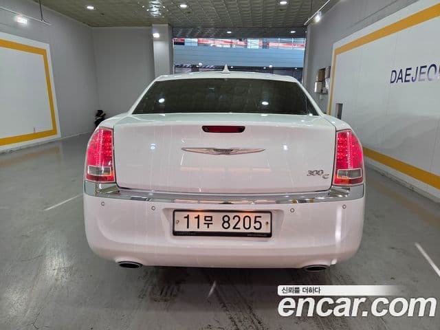 크라이슬러 The / новый New 300C, 2014 7