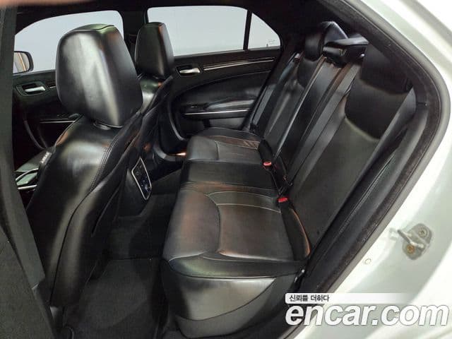 크라이슬러 The / новый New 300C, 2014 18