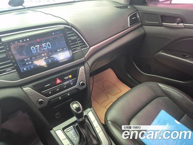 Hyundai Avante AD Style, 2017 10