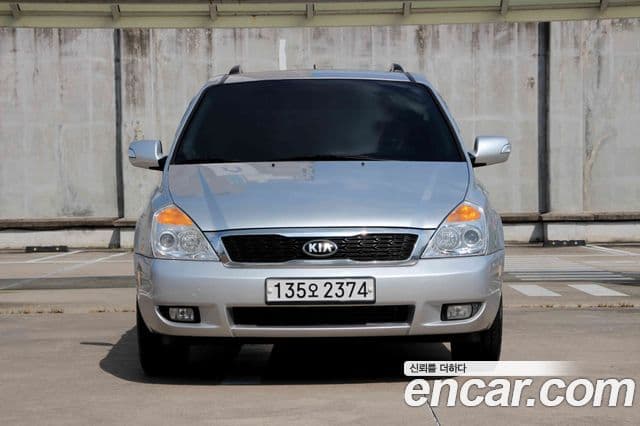 Kia Carnival R Premium, 2013 3