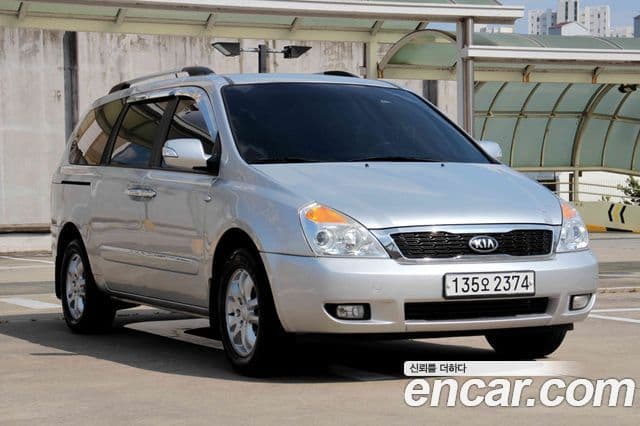 Kia Carnival R Premium, 2013 4