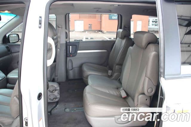 Kia Carnival R Premium, 2013 18