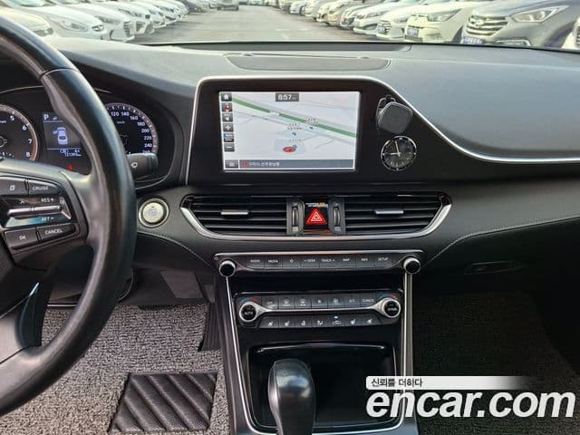 Hyundai Grandeur IG 3.0 LPi Modern (арендный автомобиль), 2018 13