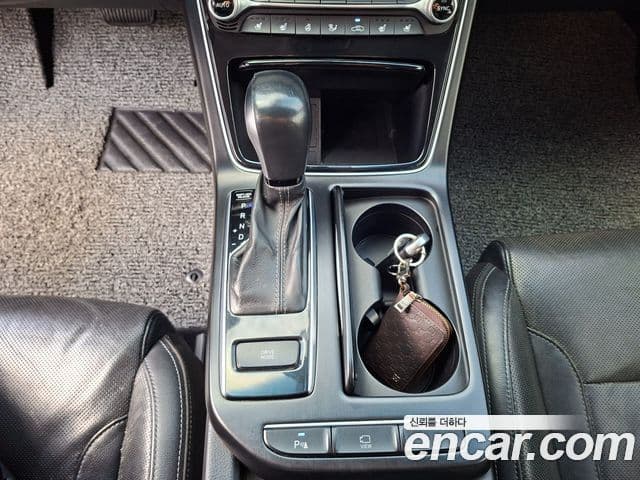 Hyundai Grandeur IG 3.0 LPi Modern (арендный автомобиль), 2018 14