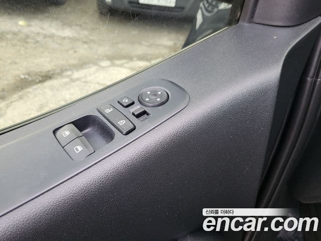 Hyundai Staria Smart, 2023 10