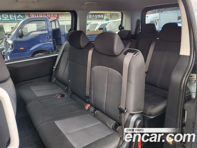 Hyundai Staria Smart, 2023 12