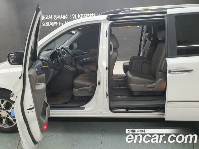 Kia Carnival R топовая версия, 2014 19