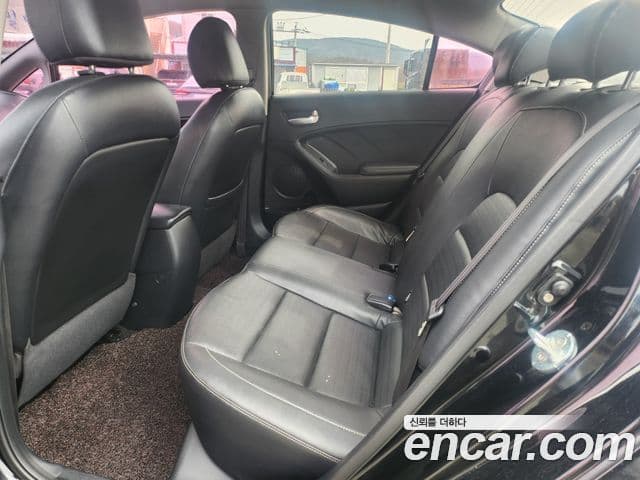 Kia The / новый New K3 Style, 2016 10