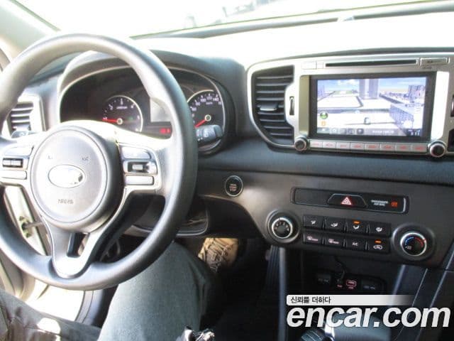 Kia Sportage 4세대 дизель 1.7 2WD Trendy, 2016 14