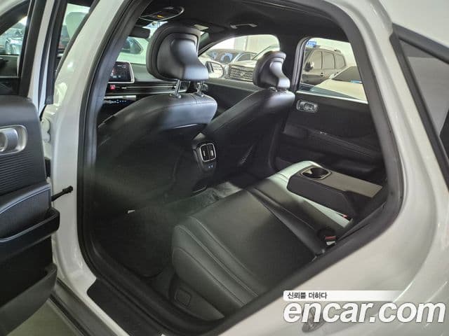 Hyundai Ioniq 6 Exclusive, 2023 7