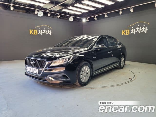 Hyundai LF Sonata гибрид Modern, 2017 1