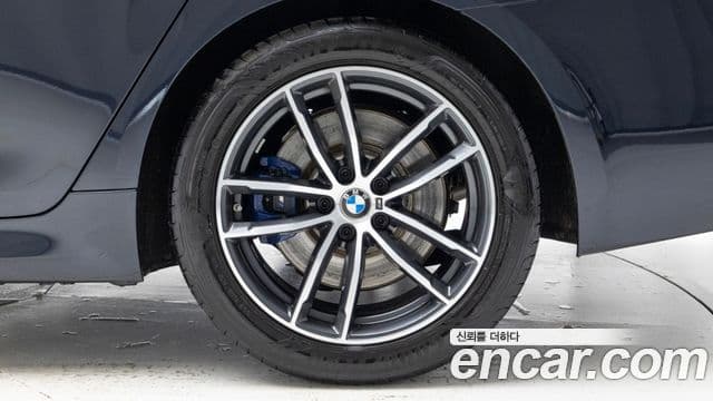 BMW 5시리즈 (G30) 520i M Sport, 2023 все фото