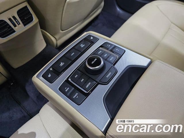 Genesis G80 Luxury, 2018 18