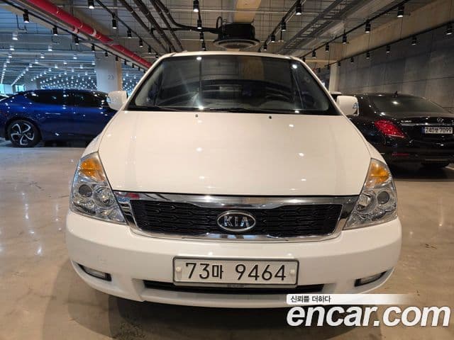 Kia Carnival R топовая версия, 2012 1