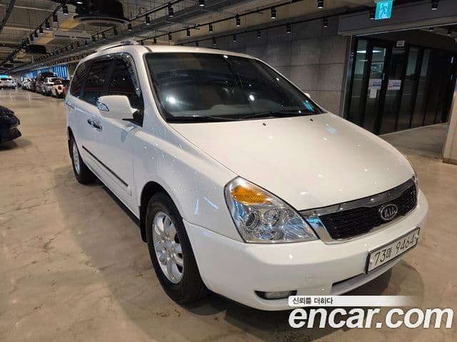 Kia Carnival R топовая версия, 2012 2
