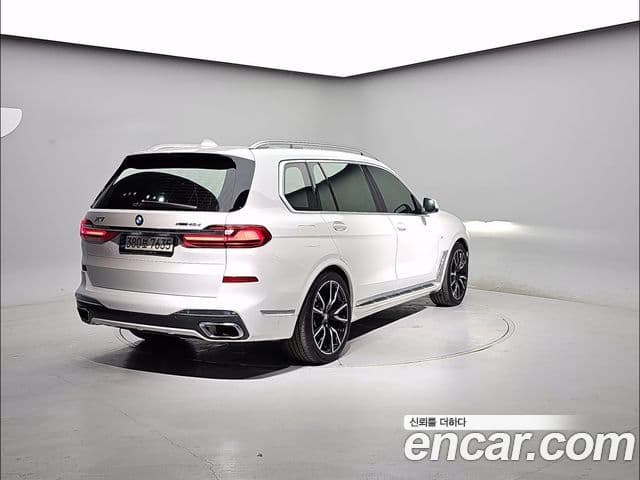 BMW X7 (G07) xDrive 40d M Sport 6인승, 2022 2