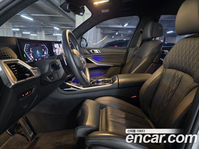 BMW X7 (G07) xDrive 40i M Sport 6인승, 2024 10