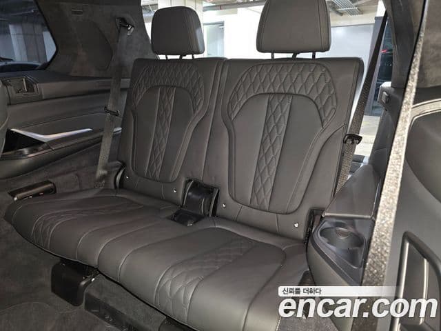 BMW X7 (G07) xDrive 40i M Sport 6인승, 2024 13