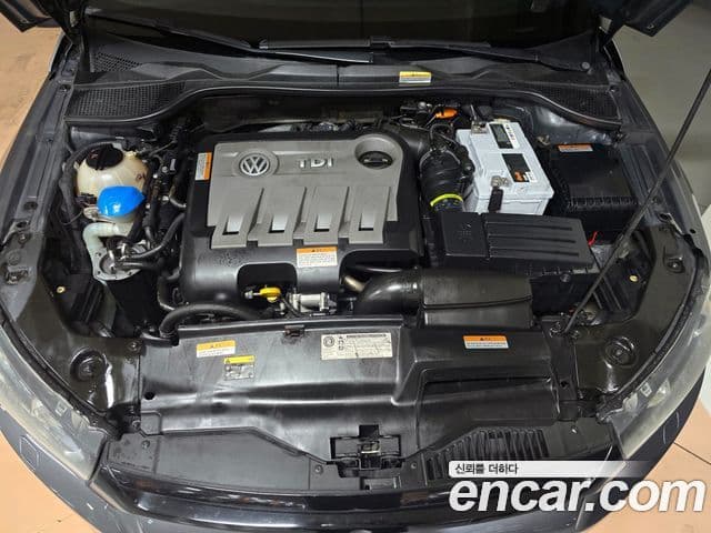 Volkswagen 시로코 2.0 TDI R-Line, 2014 9