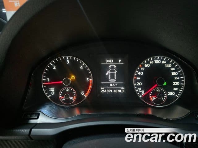 Volkswagen 시로코 2.0 TDI R-Line, 2014 13