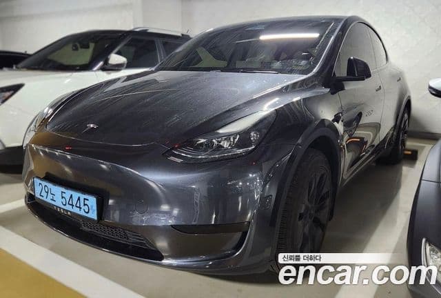 Tesla модель Y, 2024 1